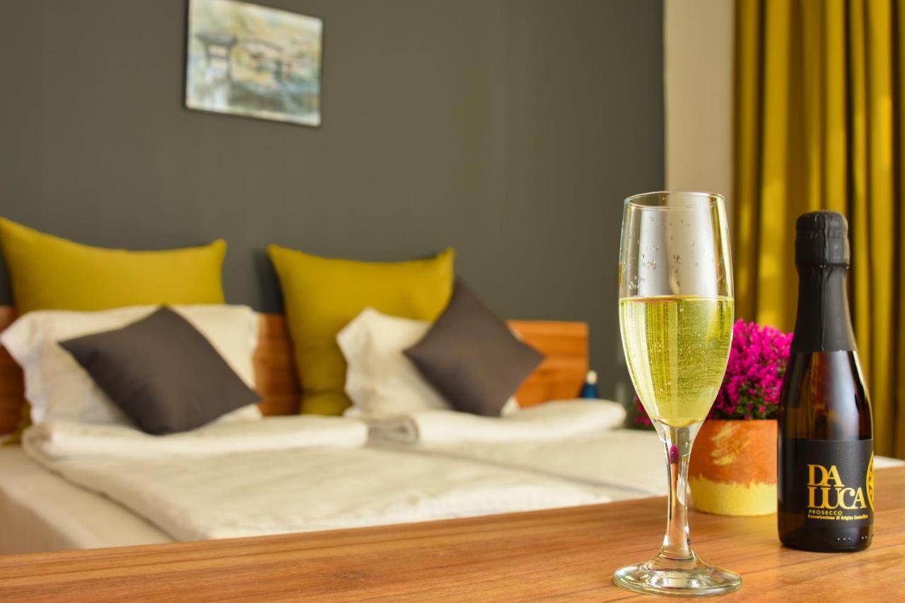 Hotel Eco Complex Izvori Varna Esterno foto